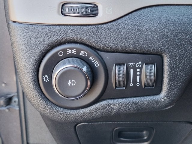 2018 Jeep Cherokee Latitude Tech Connect