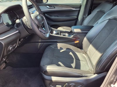 2026 Jeep Grand Cherokee L Laredo Altitude