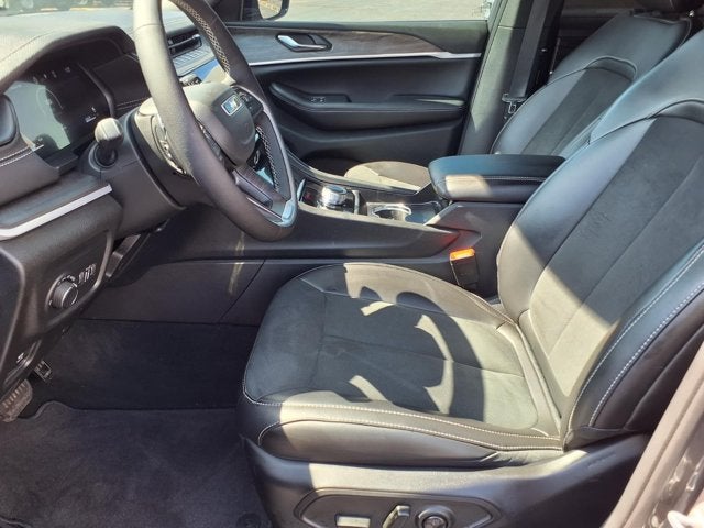 2026 Jeep Grand Cherokee L Laredo Altitude