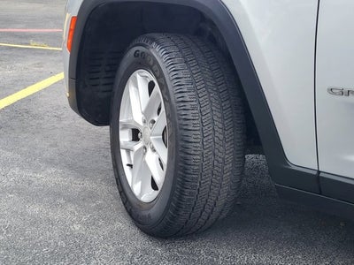 2022 Jeep Grand Cherokee L Laredo