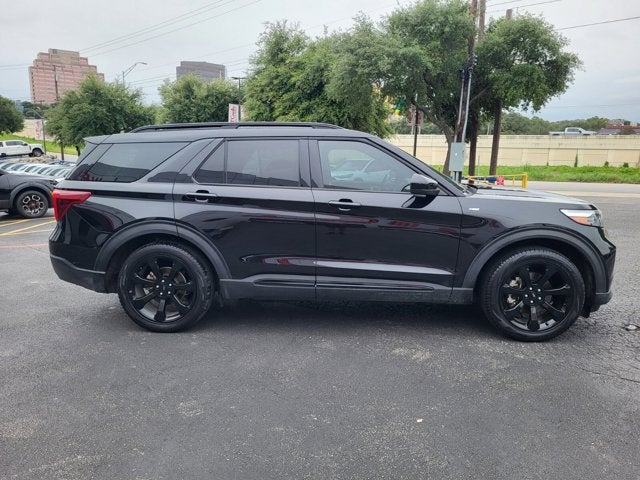 2024 Ford Explorer ST-Line
