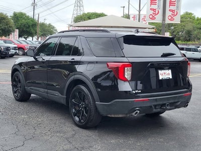 2024 Ford Explorer ST-Line