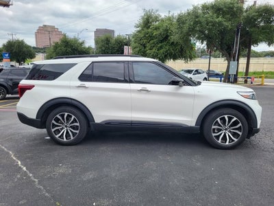 2023 Ford Explorer ST-Line