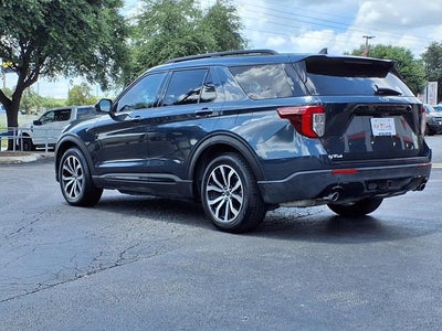 2022 Ford Explorer ST-Line