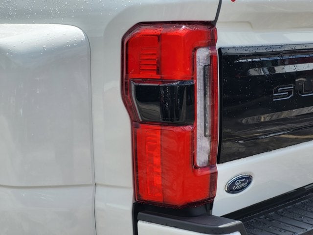 2025 Ford Super Duty F-350 DRW Platinum