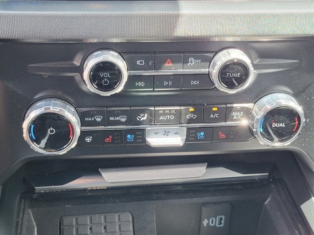 2025 Ford Super Duty F-350 DRW Platinum