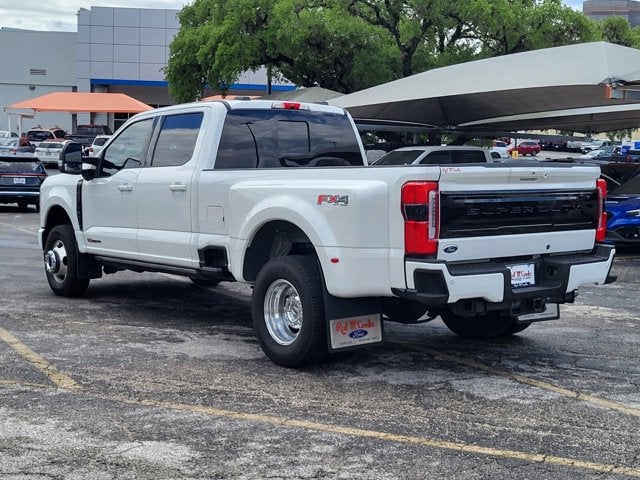 2025 Ford Super Duty F-350 DRW Platinum