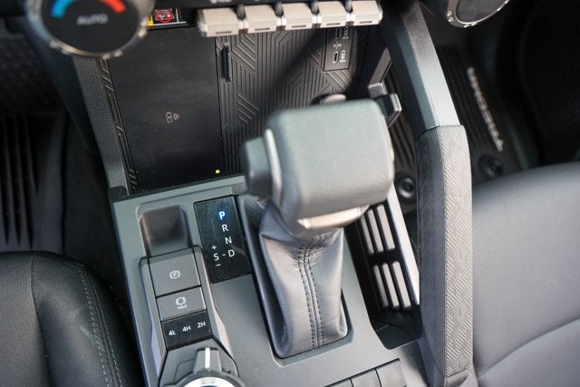 2025 Toyota Tacoma 4WD SR5