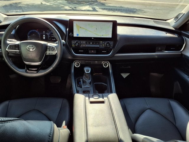 2024 Toyota Grand Highlander Base