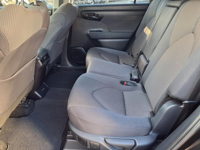 2025 Toyota Highlander LE