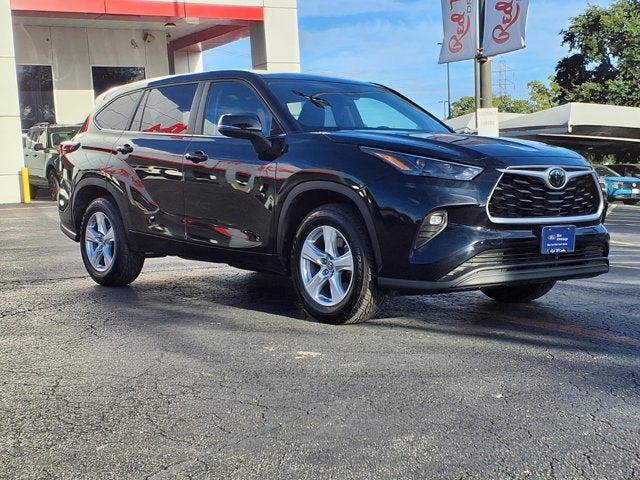 2025 Toyota Highlander LE