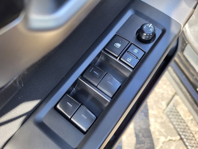 2023 Toyota Tundra 4WD SR5