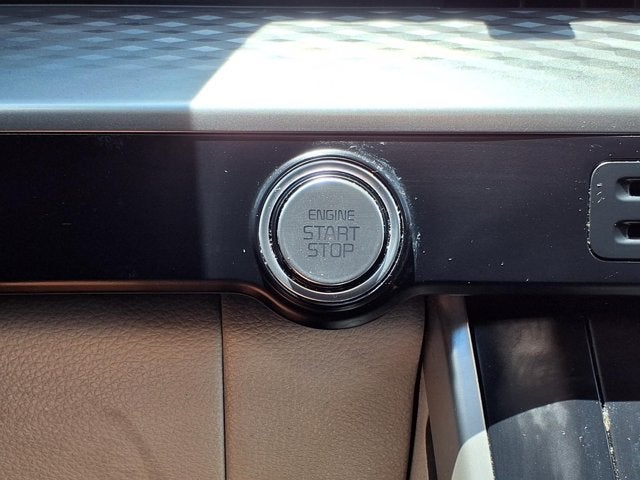 2023 Kia Carnival LX