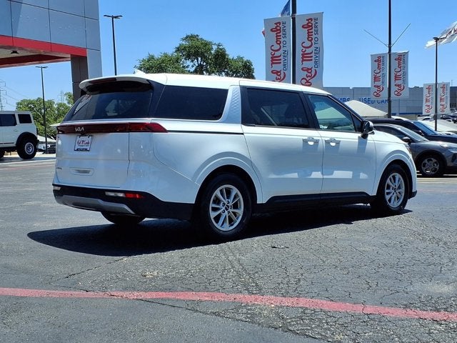 2023 Kia Carnival LX