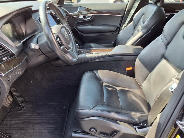 2018 Volvo XC90 Momentum