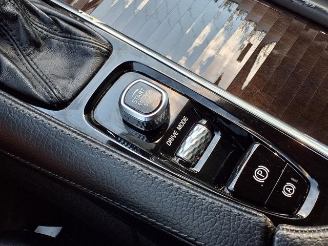 2018 Volvo XC90 Momentum