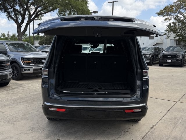 2023 Jeep Grand Wagoneer Series III