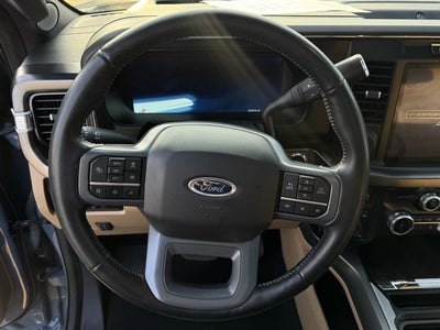 2023 Ford Super Duty F-450 DRW Lariat