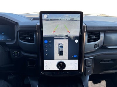 2023 Ford F-150 Lightning Lariat®