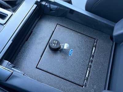 2023 Ford F-150 Lightning Lariat®