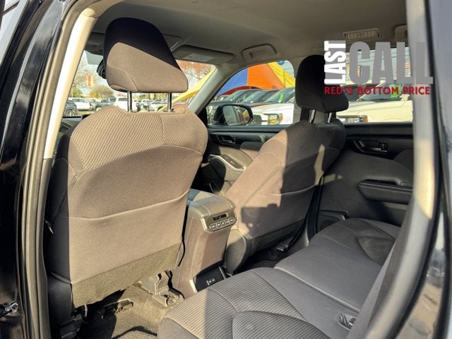 2023 Toyota Highlander LE