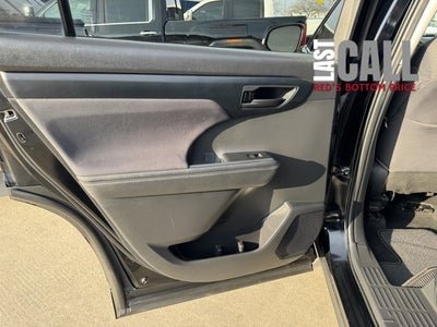 2023 Toyota Highlander LE