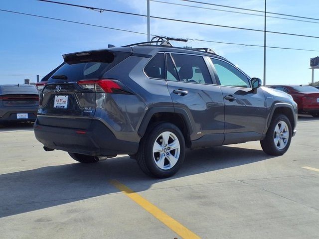2021 Toyota RAV4 Hybrid XLE