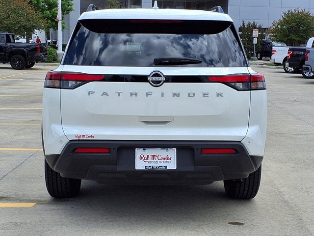 2025 Nissan Pathfinder SV