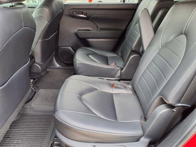 2024 Toyota Highlander Hybrid XLE