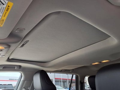 2025 Toyota Highlander Hybrid XLE