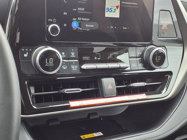 2025 Toyota Highlander Hybrid XLE