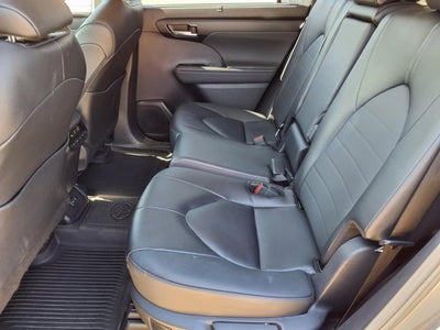 2025 Toyota Highlander XLE