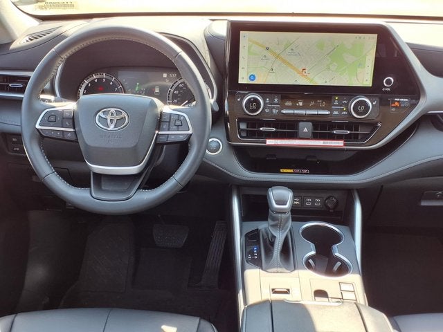 2025 Toyota Highlander XLE
