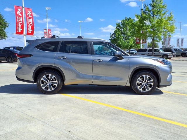 2025 Toyota Highlander XLE