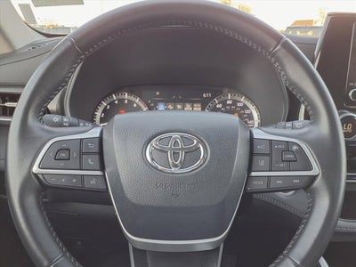 2024 Toyota Highlander LE
