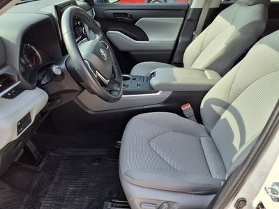2022 Toyota Highlander LE