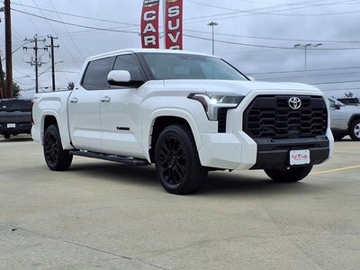 2022 Toyota Tundra 2WD SR5