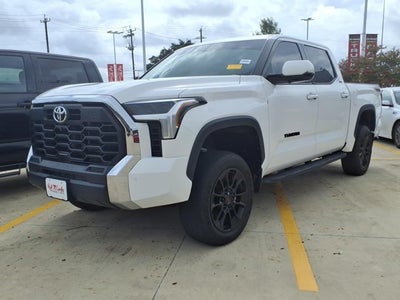 2024 Toyota Tundra 4WD SR5