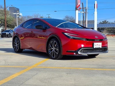 2025 Toyota Prius XLE