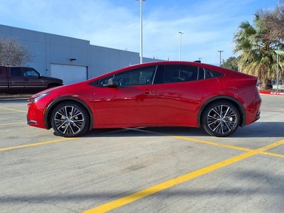 2025 Toyota Prius XLE