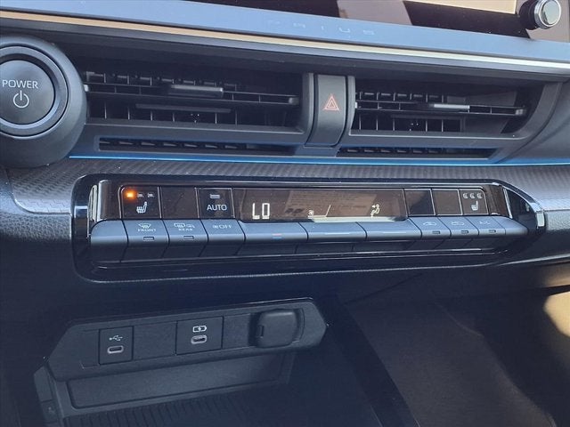 2025 Toyota Prius LE