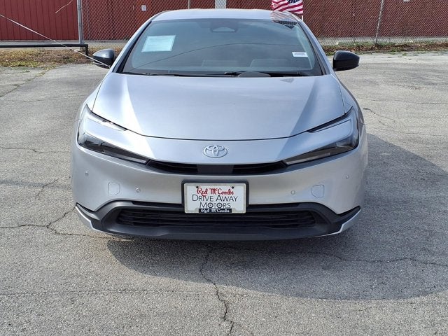 2025 Toyota Prius LE