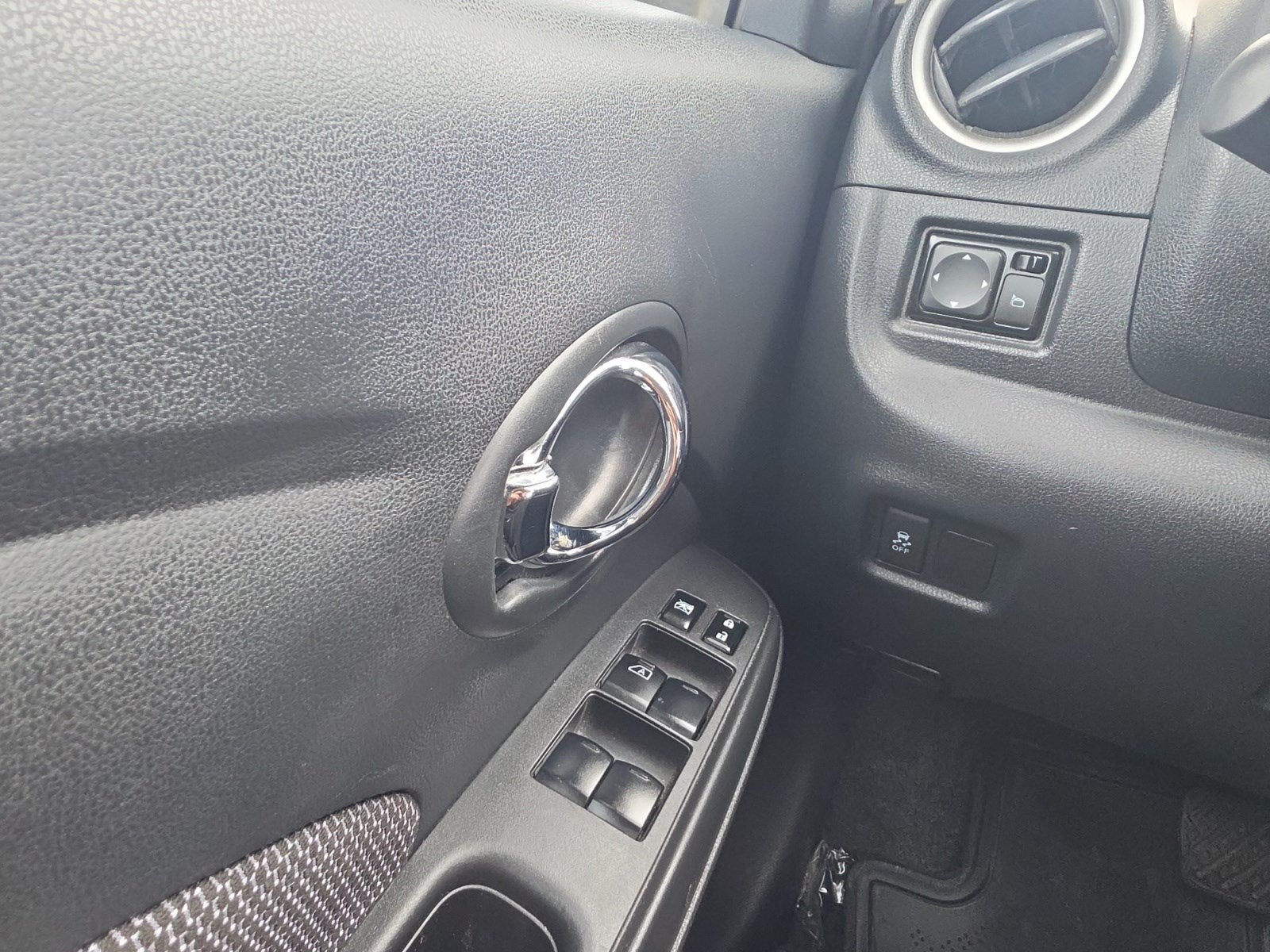 2014 Nissan Versa SL