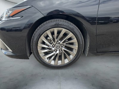 2025 Lexus ES 350 Ultra Luxury