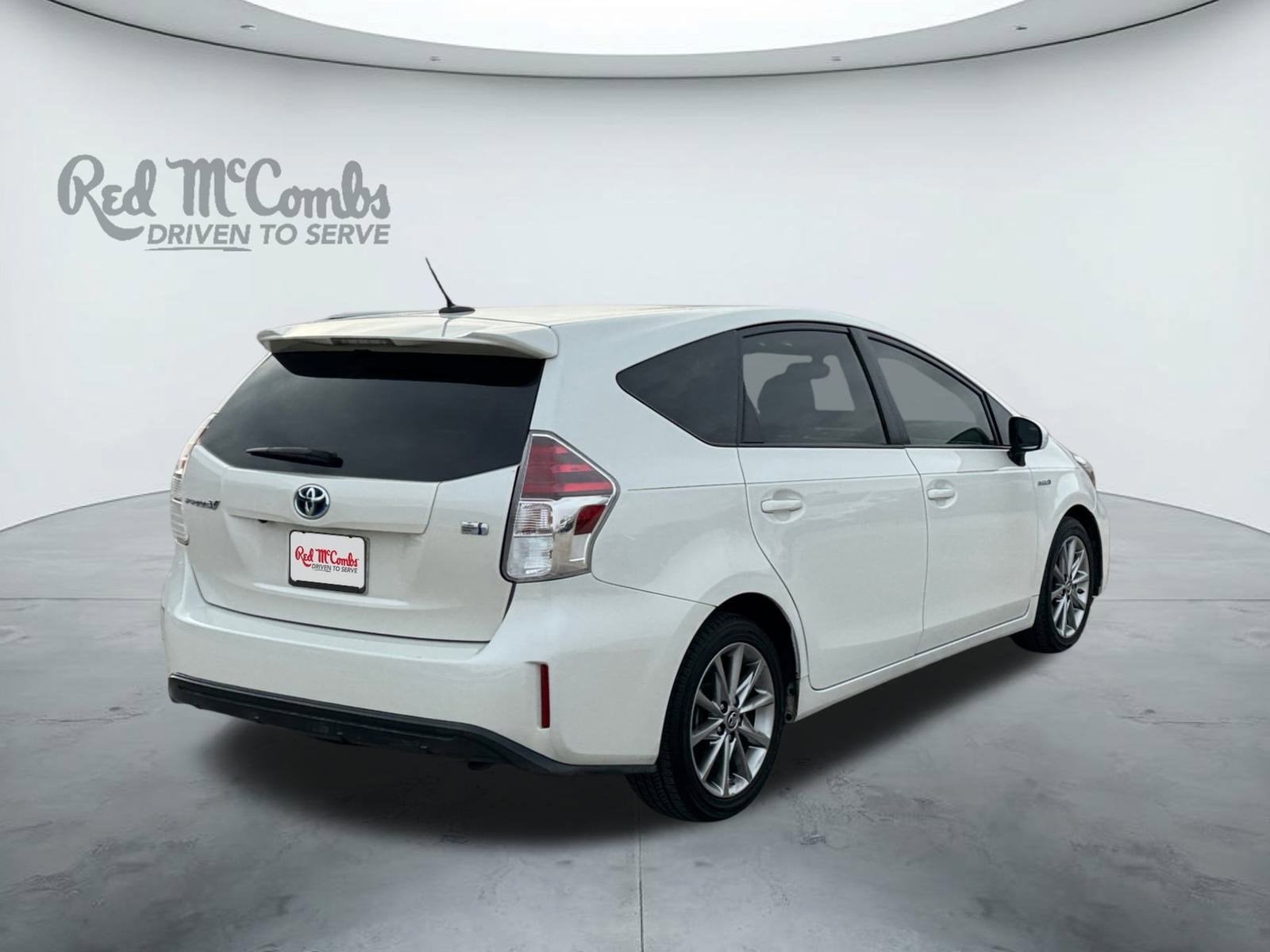 2017 Toyota Prius v Five