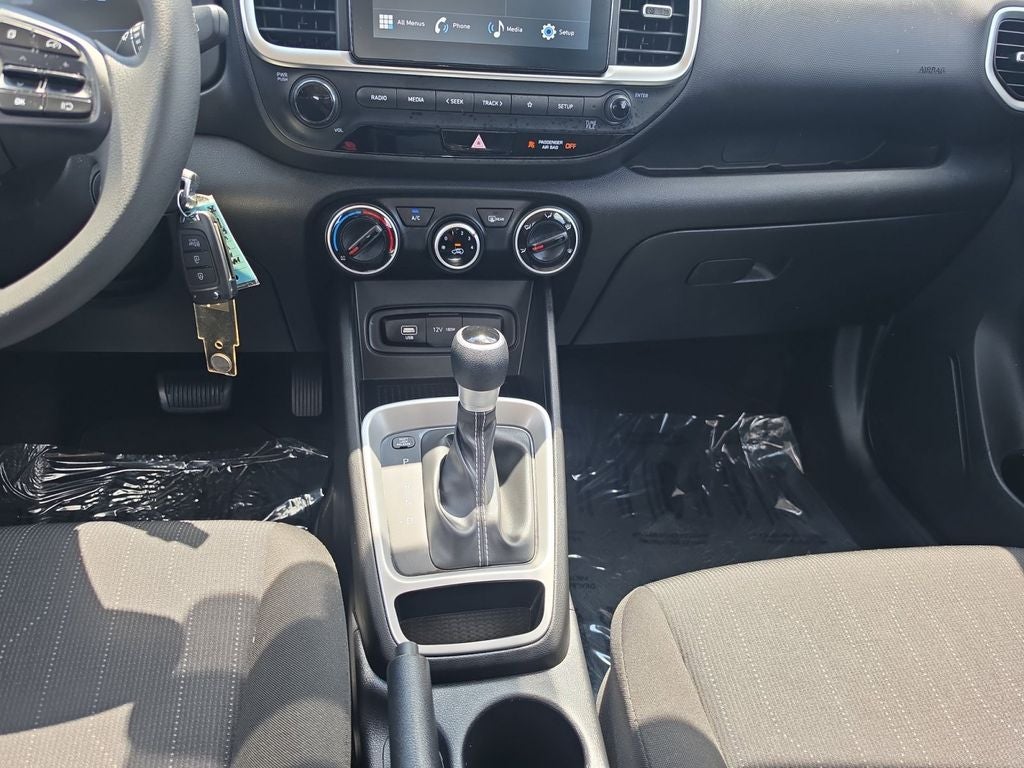 2025 Hyundai Venue SE