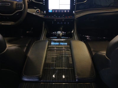 2022 Jeep Wagoneer Series III W/ HANDS-FREE POWER LIFTGATE