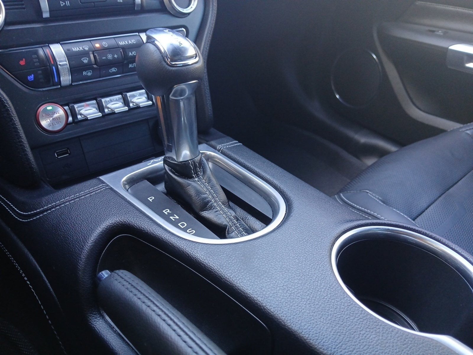 2022 Ford Mustang EcoBoost Premium