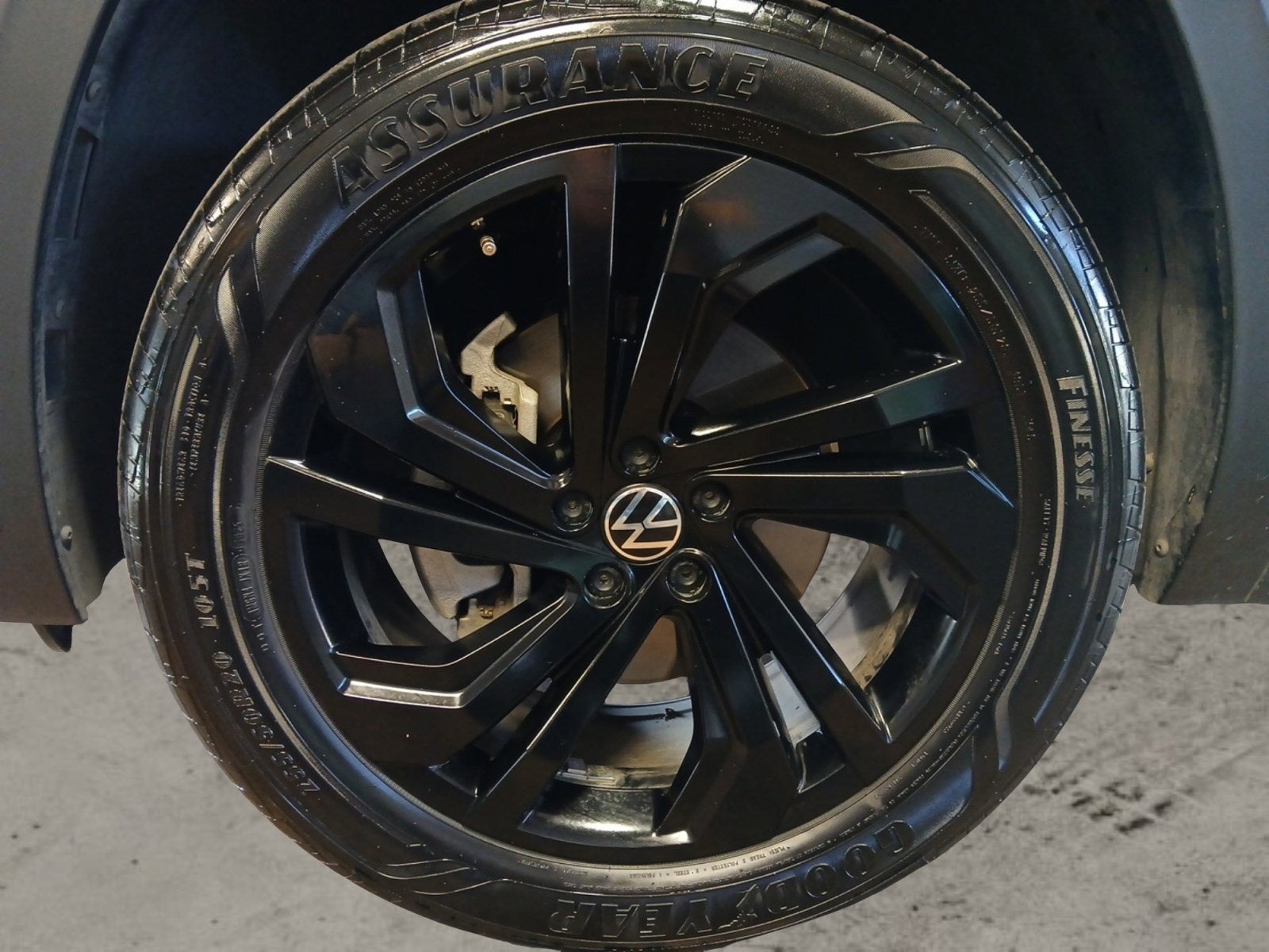 2022 Volkswagen Atlas 3.6L V6 SE w/Technology