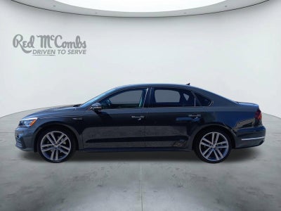 2018 Volkswagen Passat R-Line